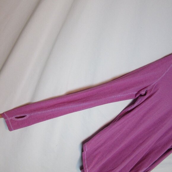 Lululemon Yogini 5 Year Long Sleeve Tee Striped Raspberry Pink Womens 4 - Picture 2 of 5